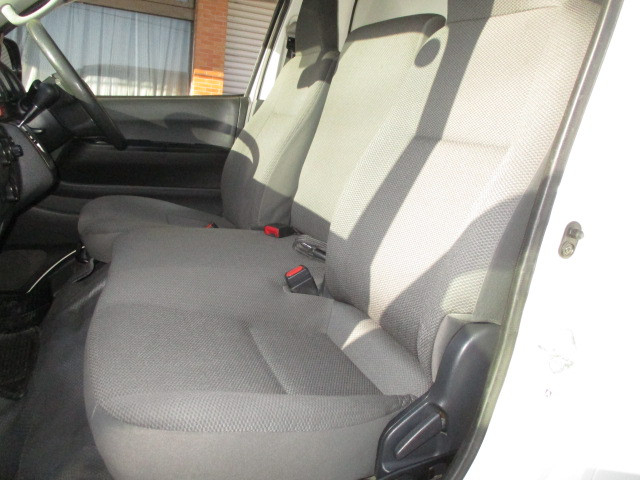 トヨタ ハイエース 小型 冷凍冷蔵バン QDF-GDH206V(96934) 13枚目