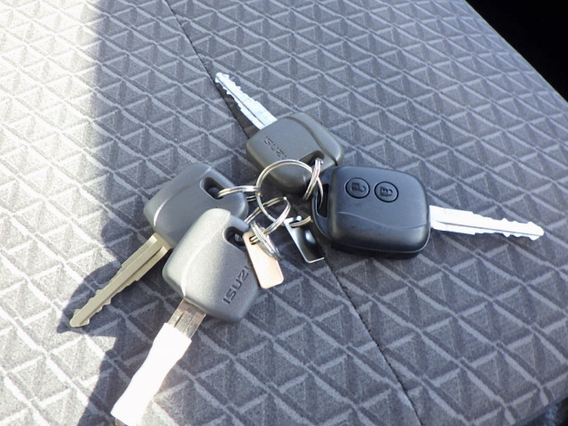 いすゞ エルフ 小型 冷凍冷蔵バン TPG-NPR85AN(96933) 48枚目