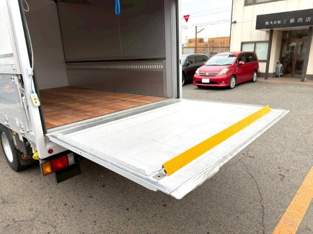 いすゞ エルフ 小型 アルミウィング 2RG-NPR88AN(96936) 9枚目