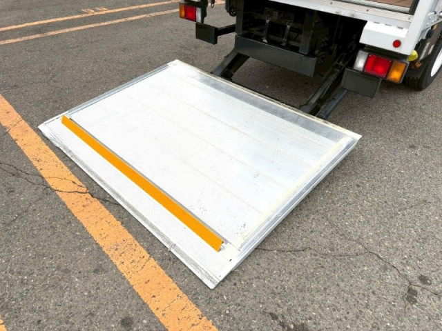 いすゞ エルフ 小型 アルミウィング 2RG-NPR88AN(96936) 10枚目