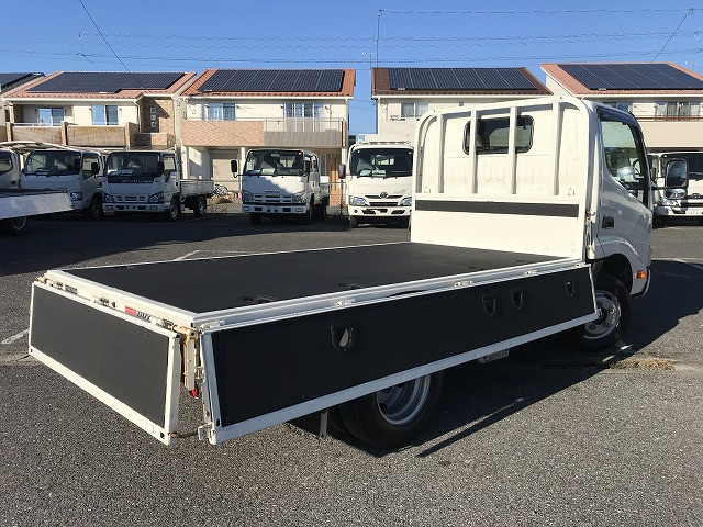 日野 デュトロ 小型 平ボディ 2RG-XZC605M(96939) 15枚目
