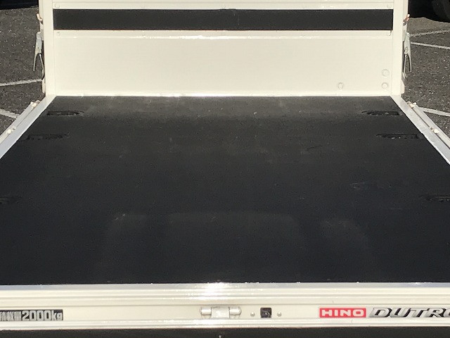 日野 デュトロ 小型 平ボディ 2RG-XZC605M(96939) 16枚目