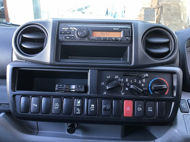 日野 デュトロ 小型 平ボディ 2RG-XZC605M(96939) 34枚目