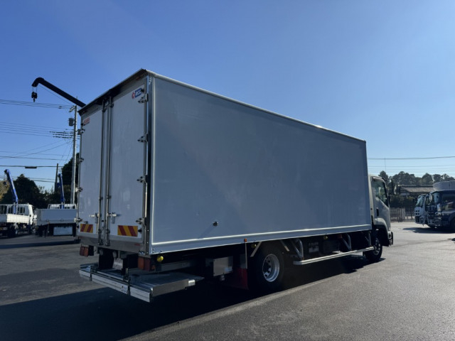 いすゞ フォワード 中型 冷凍冷蔵バン 2PG-FRR90T2(96941) 3枚目