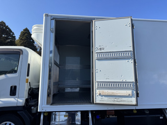 いすゞ フォワード 中型 冷凍冷蔵バン 2PG-FRR90T2(96941) 7枚目
