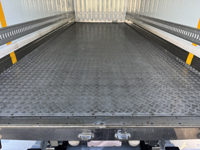 いすゞ フォワード 中型 冷凍冷蔵バン 2PG-FRR90T2(96941) 14枚目