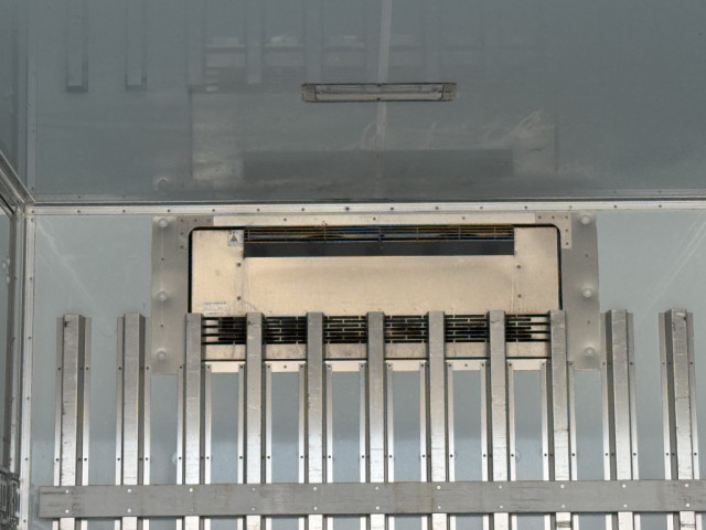 いすゞ フォワード 中型 冷凍冷蔵バン 2PG-FRR90T2(96941) 17枚目