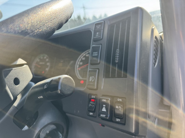 いすゞ フォワード 中型 冷凍冷蔵バン 2PG-FRR90T2(96941) 34枚目