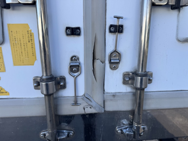 いすゞ フォワード 中型 冷凍冷蔵バン 2PG-FRR90T2(96941) 49枚目