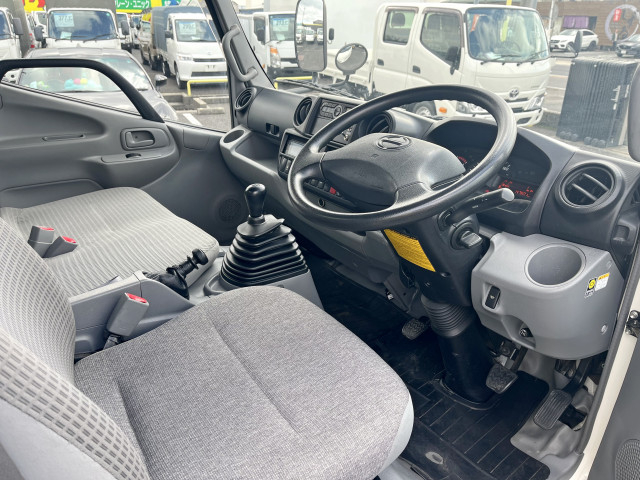 日野 デュトロ 小型 冷凍冷蔵バン TKG-XZC605M(96947) 18枚目