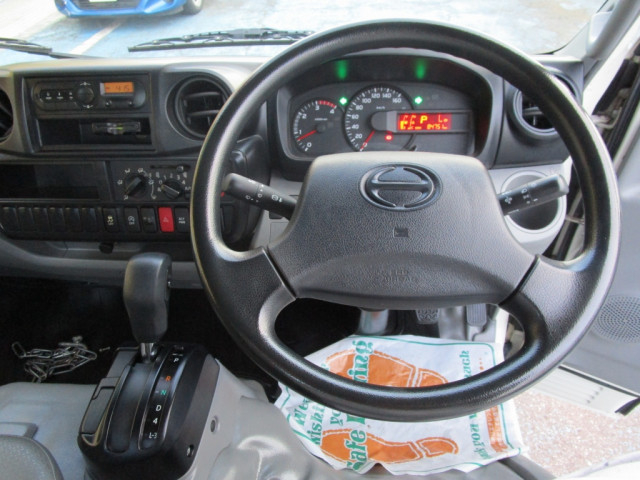 日野 デュトロ 小型 平ボディ TPG-XZU605M(96948) 25枚目