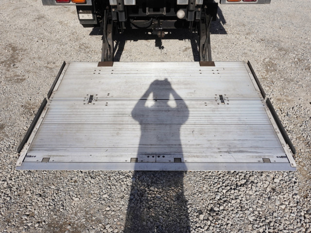 いすゞ フォワード 中型 冷凍冷蔵バン TKG-FRR90S2(96951) 10枚目