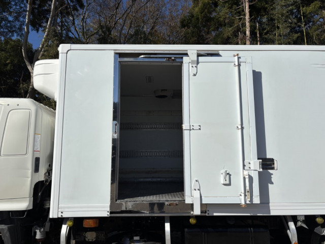 日野 レンジャー 中型 冷凍冷蔵バン TKG-FD9JLAA(96955) 8枚目