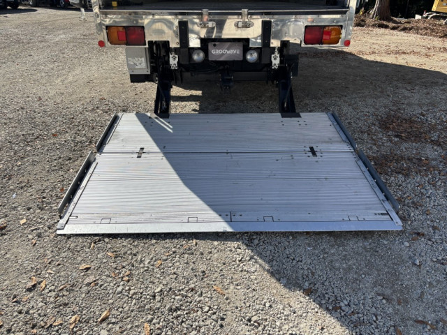 日野 レンジャー 中型 冷凍冷蔵バン TKG-FD9JLAA(96955) 11枚目