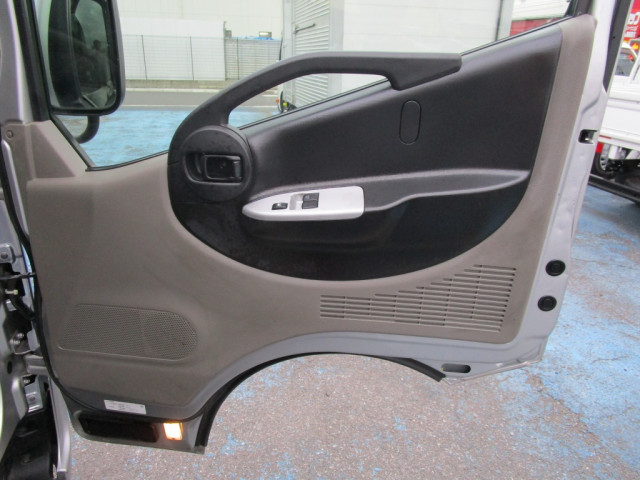 日産自動車 アトラス 小型 平ボディ CBF-SQ2F24(96954) 22枚目