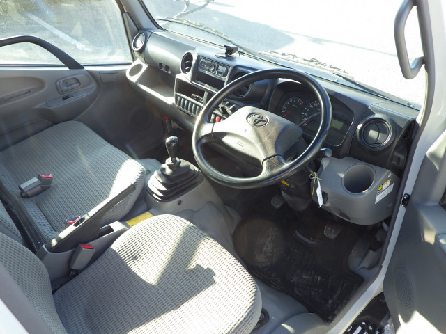 トヨタ ダイナ 小型 平ボディ ABF-TRY220(96956) 6枚目