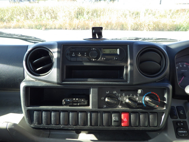 トヨタ ダイナ 小型 平ボディ ABF-TRY220(96956) 9枚目