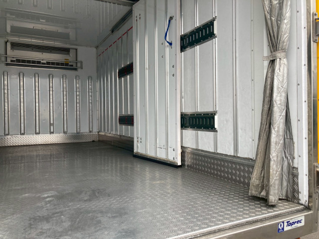 三菱ふそう キャンター 小型 冷凍冷蔵バン TPG-FEB50(96957) 17枚目