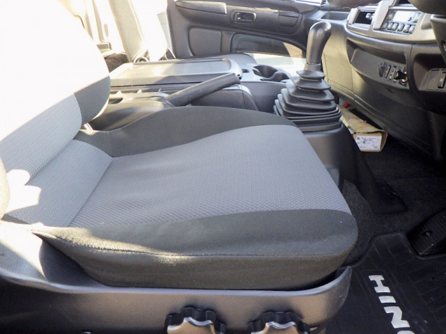 日野 レンジャー 中型 平ボディ TKG-FC9JJAA(96968) 17枚目