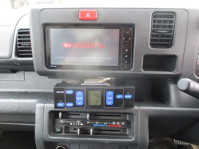 ダイハツ ハイゼット 軽 冷凍冷蔵バン EBD-S500P(96970) 9枚目