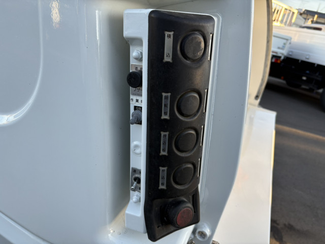 三菱ふそう キャンター 小型 塵芥車（プレス式） TKG-FEA50(96972) 18枚目