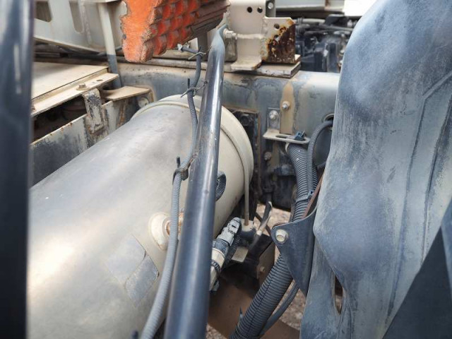 いすゞ ギガ 大型 ミキサー車 QKG-CXZ77AT(96975) 12枚目