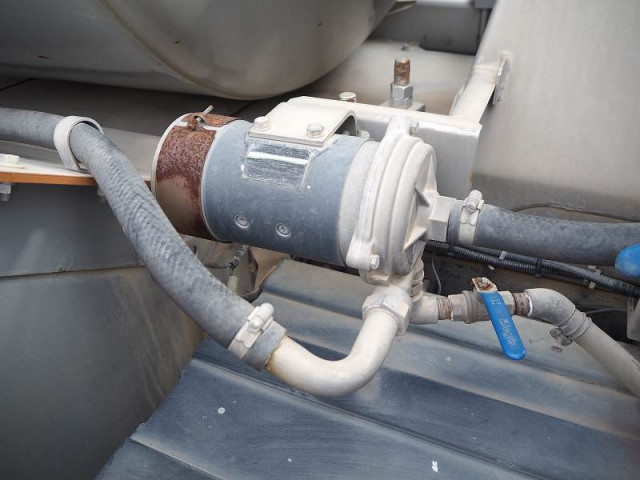 いすゞ ギガ 大型 ミキサー車 QKG-CXZ77AT(96975) 13枚目