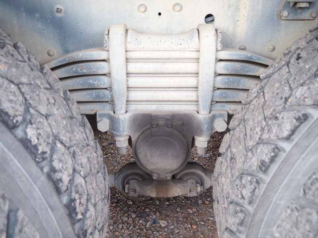 いすゞ ギガ 大型 ミキサー車 QKG-CXZ77AT(96975) 31枚目