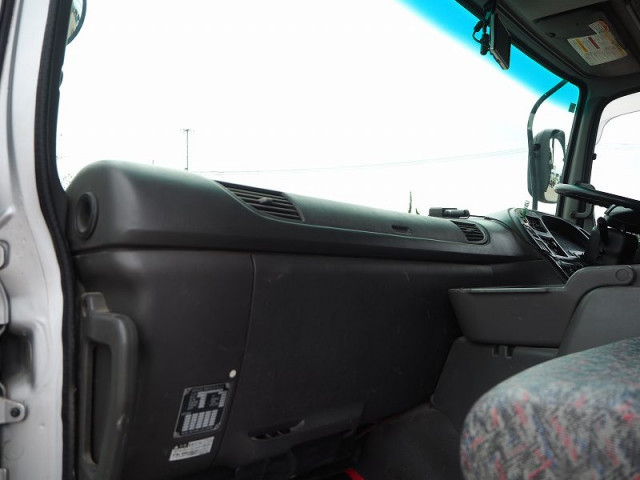 いすゞ ギガ 大型 ミキサー車 QKG-CXZ77AT(96975) 44枚目