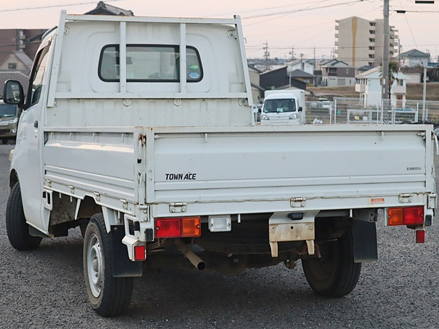 トヨタ タウンエース 小型 平ボディ DBF-S402U(96978) 3枚目