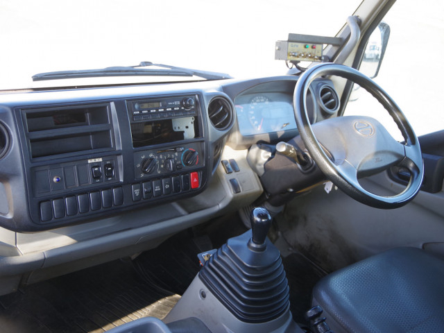 日野 デュトロ 小型 塵芥車（プレス式） TKG-XZU710M(96979) 25枚目