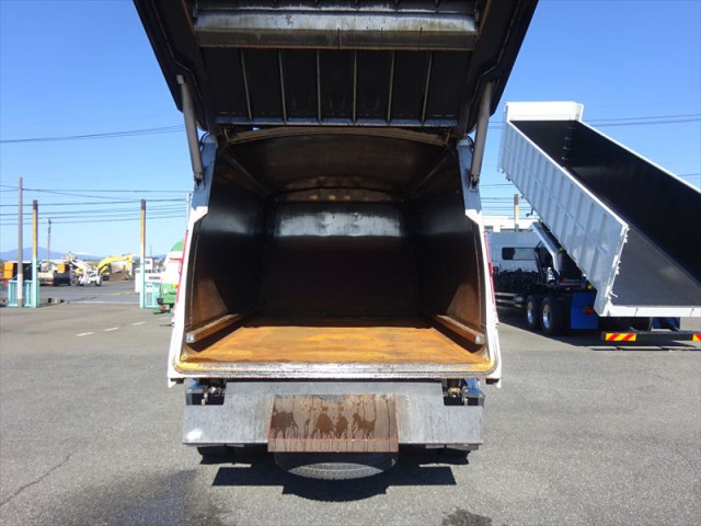 UDトラックス（日産） コンドル 増トン 塵芥車（プレス式） QKG-PK39LH(96981) 17枚目