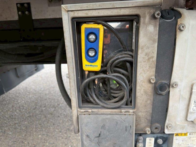 日野 レンジャー 増トン 冷凍冷蔵バン QKG-FJ7JLAG(96991) 11枚目