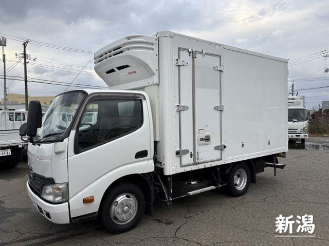 日野 デュトロ 小型 冷凍冷蔵バン TKG-XZC600M(96993) 1枚目