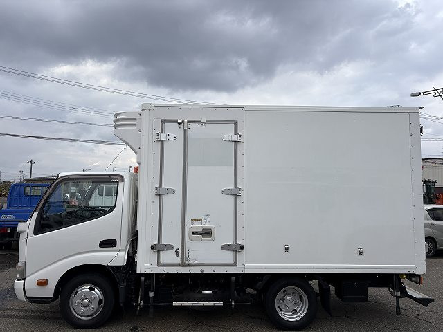 日野 デュトロ 小型 冷凍冷蔵バン TKG-XZC600M(96993) 5枚目