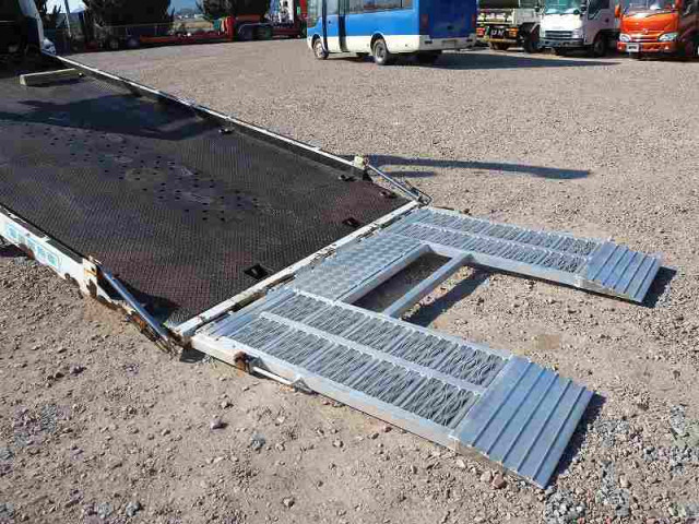 いすゞ エルフ 小型 車載専用車 BDG-NPR85AN(97002) 28枚目