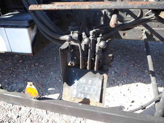 いすゞ エルフ 小型 車載専用車 BDG-NPR85AN(97002) 34枚目