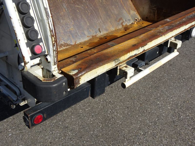 いすゞ フォワード 中型 塵芥車（プレス式） SKG-FRR90S2(97006) 17枚目