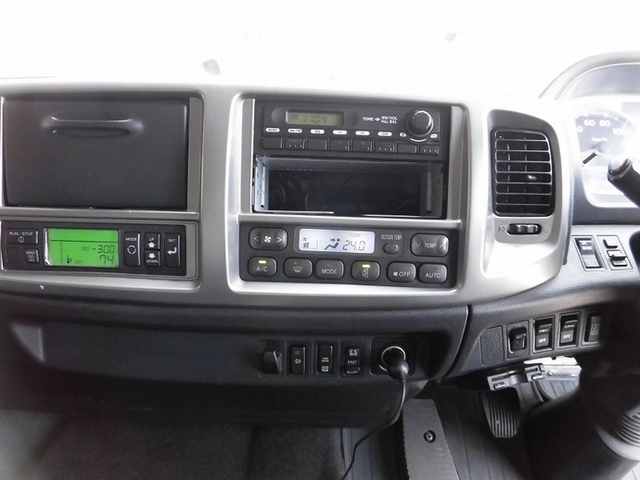 日野 レンジャー 中型 冷蔵冷凍バン TKG-FD7JLAG(10742) 16枚目