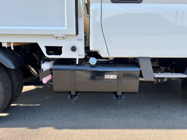 三菱ふそう キャンター 小型 Wキャブ 2RG-FBA20(97108) 28枚目