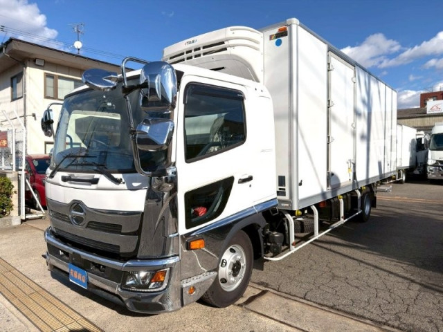 日野 レンジャー 中型 冷凍冷蔵バン 2KG-FD2ABG(97115) 1枚目