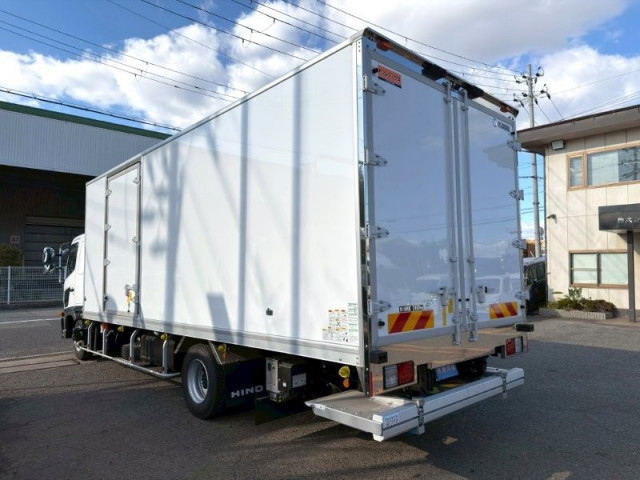 日野 レンジャー 中型 冷凍冷蔵バン 2KG-FD2ABG(97115) 4枚目