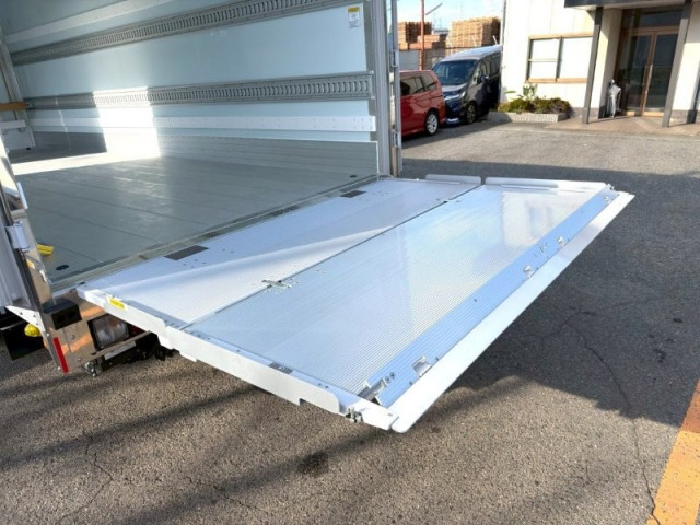 日野 レンジャー 中型 冷凍冷蔵バン 2KG-FD2ABG(97115) 5枚目