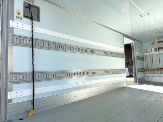 日野 レンジャー 中型 冷凍冷蔵バン 2KG-FD2ABG(97115) 9枚目