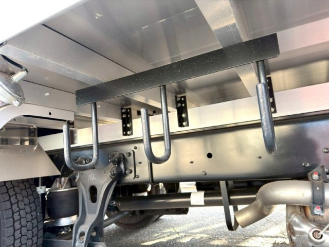 日野 レンジャー 中型 冷凍冷蔵バン 2KG-FD2ABG(97115) 16枚目