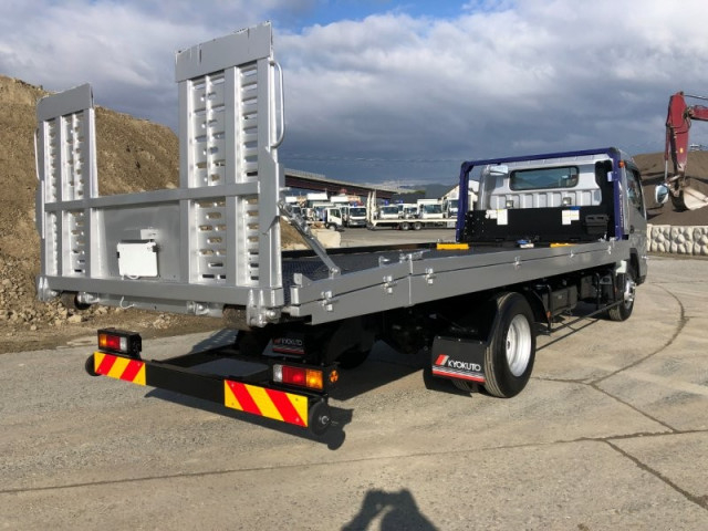 三菱ふそう キャンター 小型 車載専用車 2PG-FEB80(97116) 4枚目