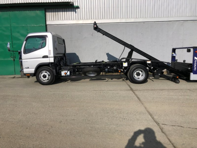 三菱ふそう キャンター 小型 車載専用車 2PG-FEB80(97116) 6枚目