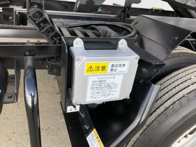 三菱ふそう キャンター 小型 車載専用車 2PG-FEB80(97116) 24枚目