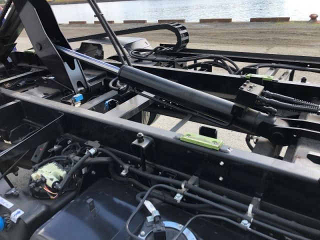 三菱ふそう キャンター 小型 車載専用車 2PG-FEB80(97116) 25枚目