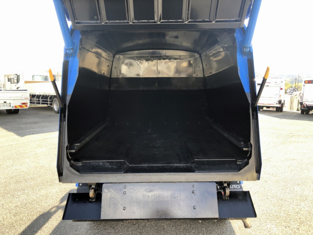 三菱ふそう キャンター 小型 塵芥車（プレス式） 2RG-FEAV0(97119) 8枚目